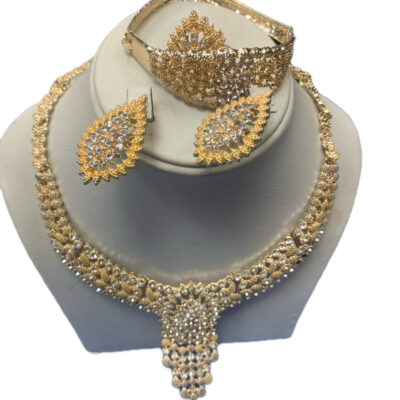 Gold-Plated 4-Piece Jewellery Set – Necklace, Earrings, Bracelet & Ring