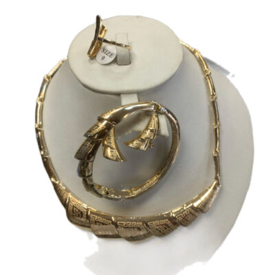 Gold-Plated 4-Piece Choker Jewelry Set – Earrings, Bracelet & Rings